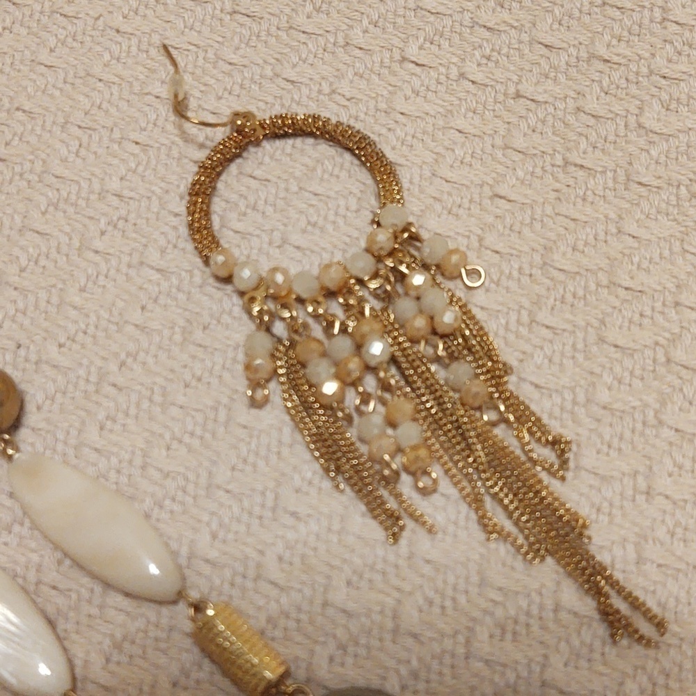 Jules B Beaded Necklace and bracelet bundle with earrings - Picture 5 of 10
